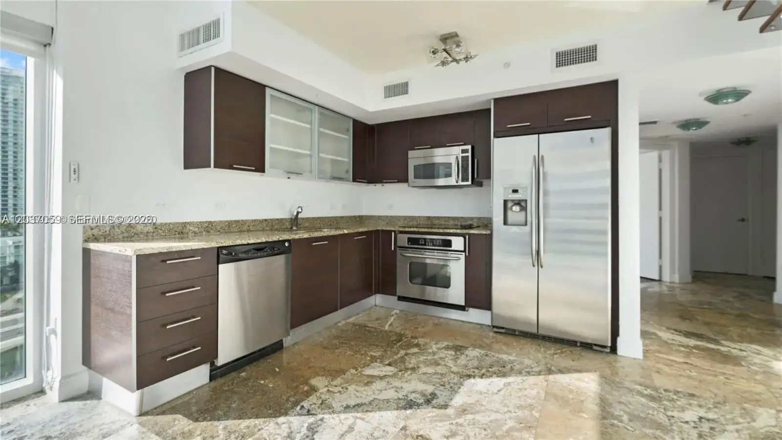 41 SE 5th St # 1016, Miami FL 33131 photo 3