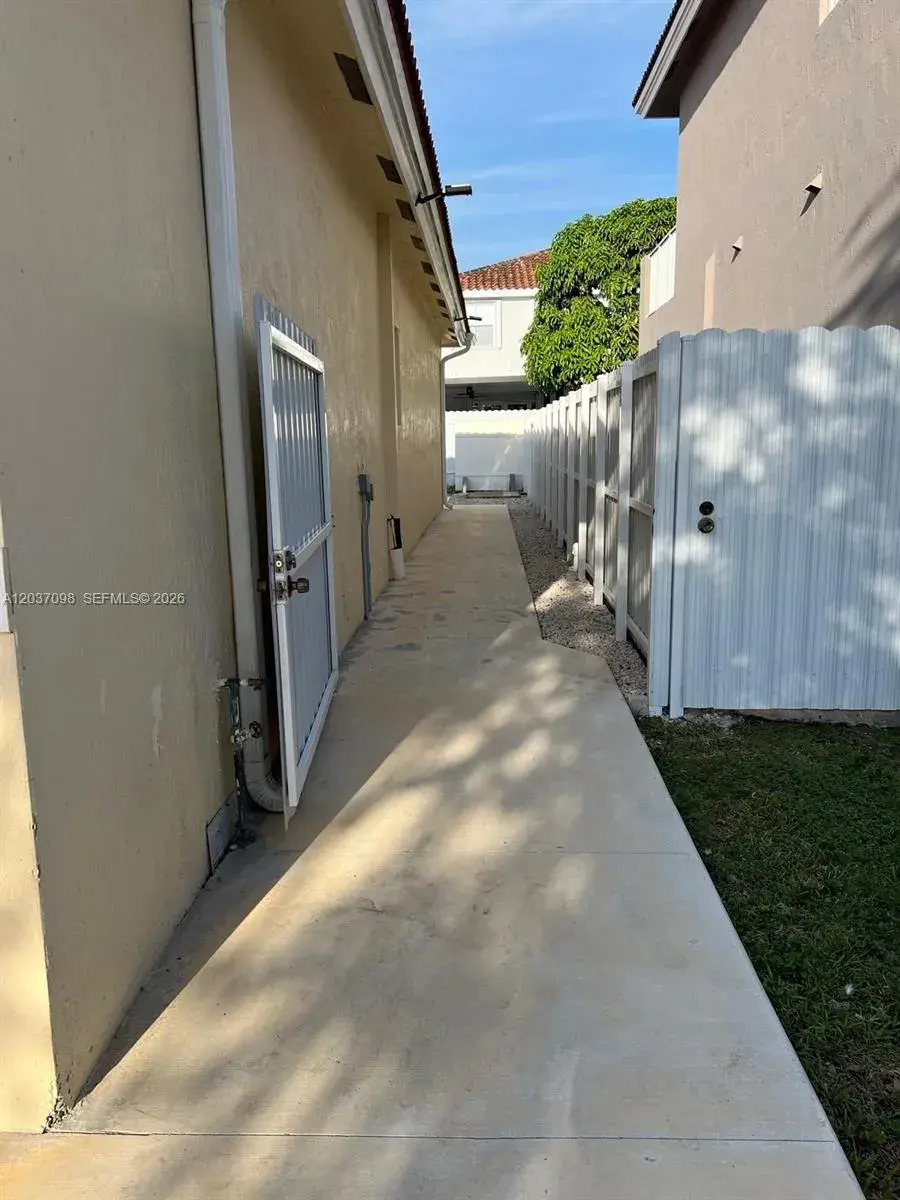 6101 SW 159th Ct # 2, Miami FL 33193 photo 2