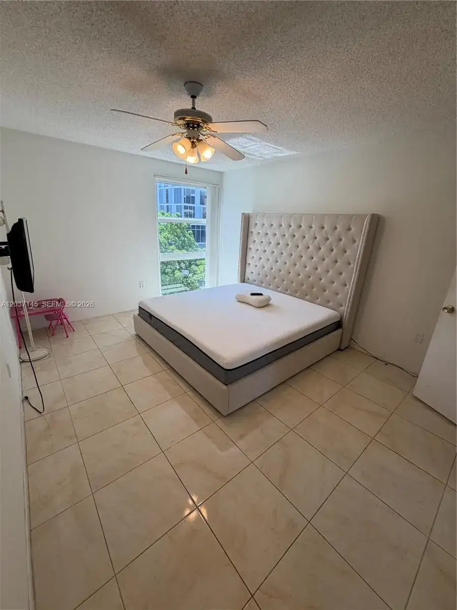 17620 Atlantic Blvd # 514, Sunny Isles Beach FL 33160 photo 3