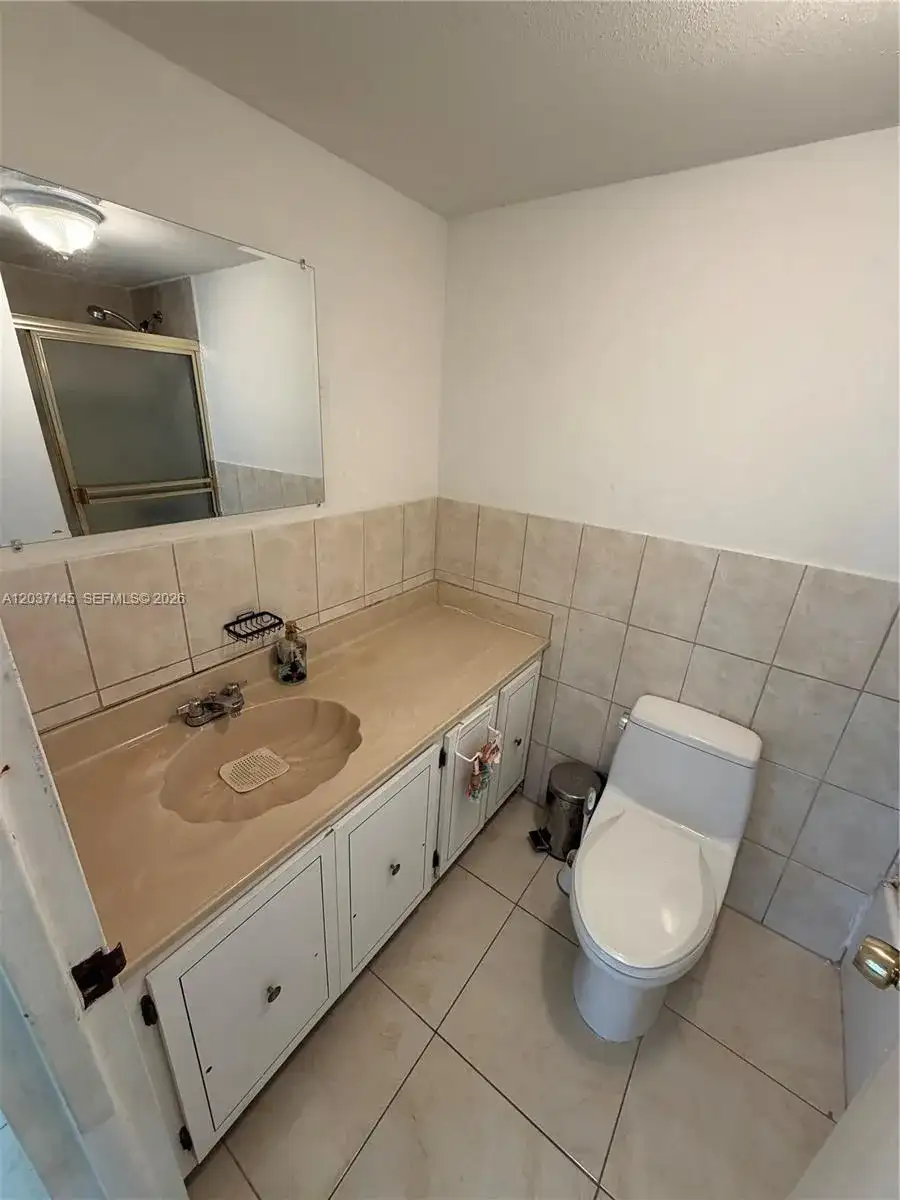 17620 Atlantic Blvd # 514, Sunny Isles Beach FL 33160 photo 5