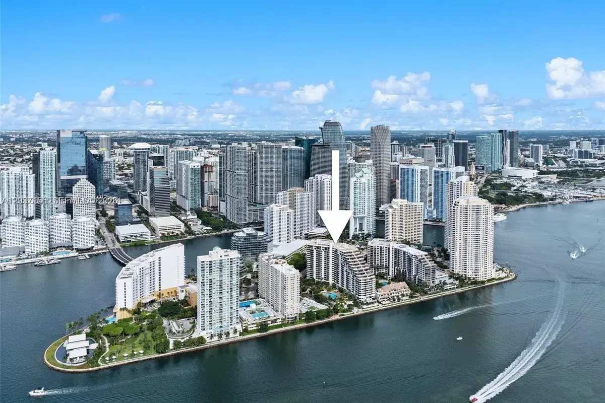 520 Brickell Key Dr # A1005, Miami FL 33131
