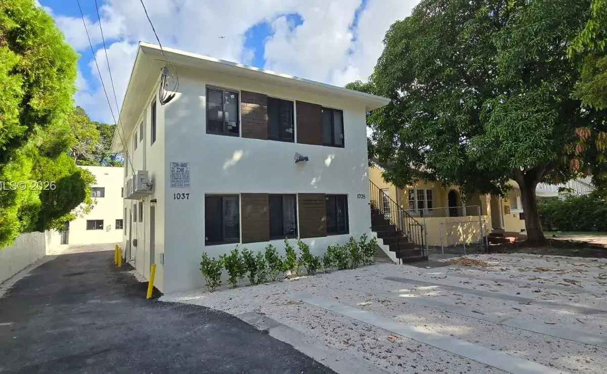 1035 SW 4th St # 4, Miami FL 33130