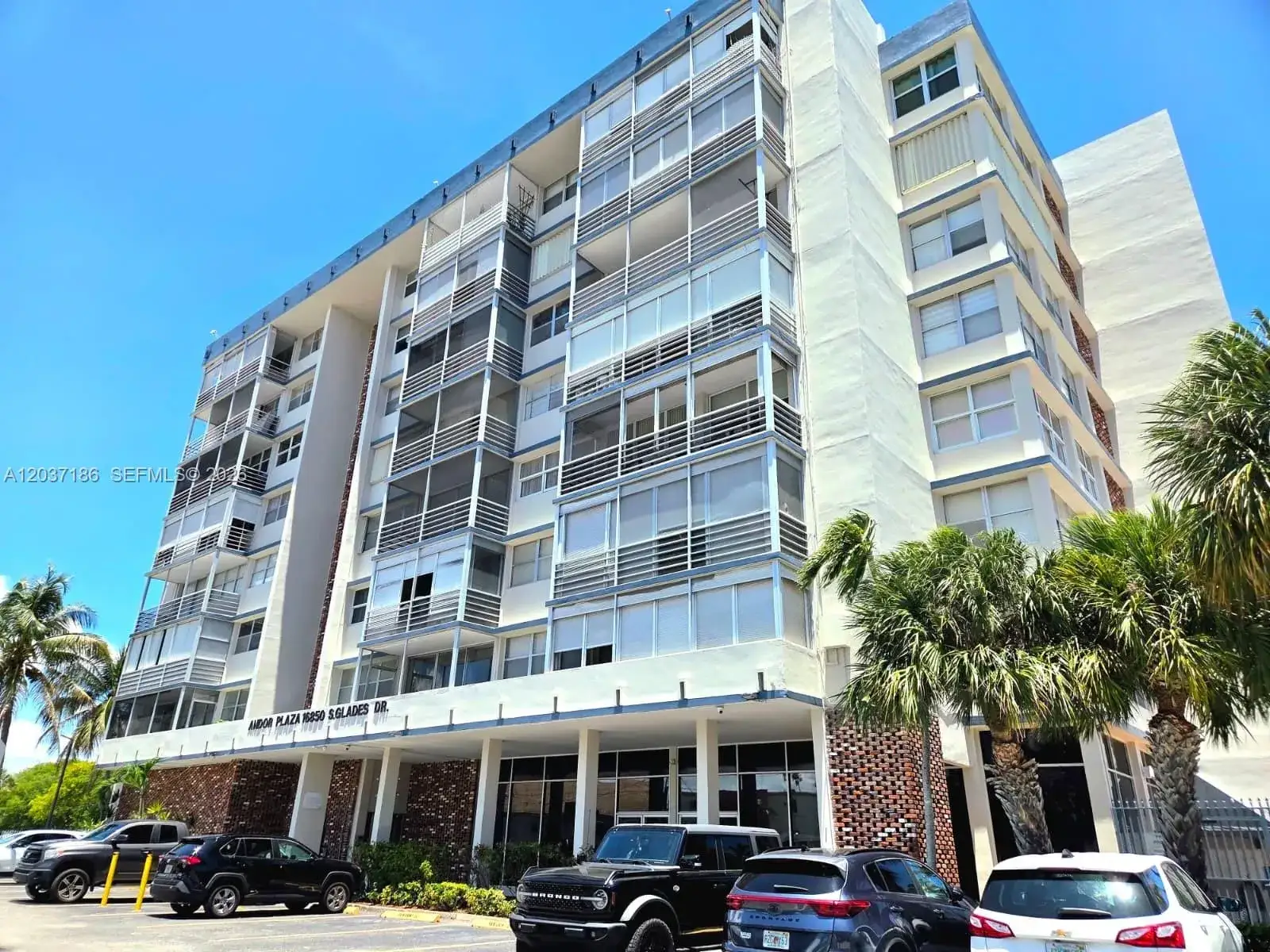 16850 S Glades Dr # 2K, North Miami Beach FL 33162
