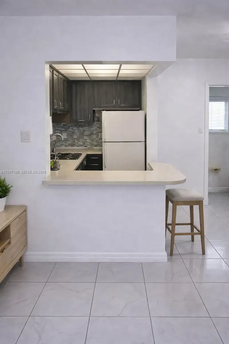 7505 SW 82nd St # 322, Miami FL 33143 photo 2