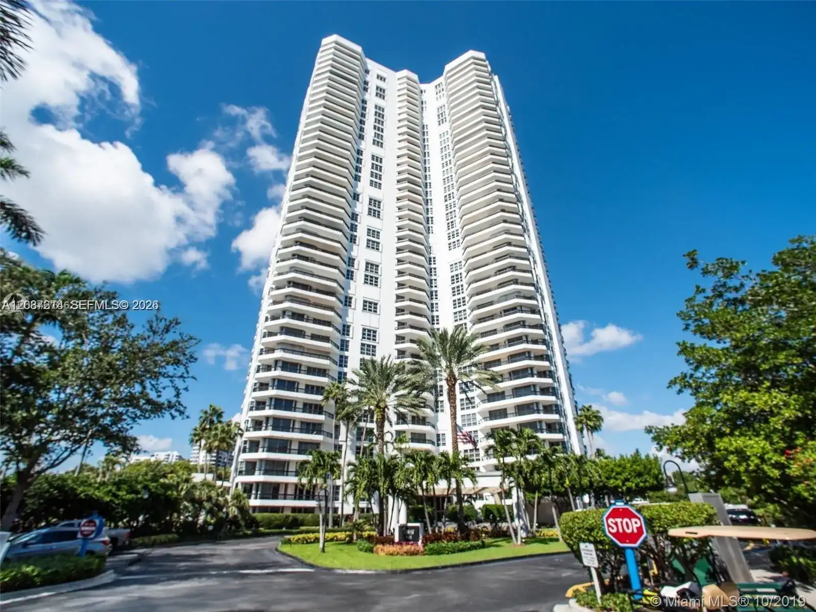 3500 Mystic Pointe Dr # 2306, Aventura FL 33180