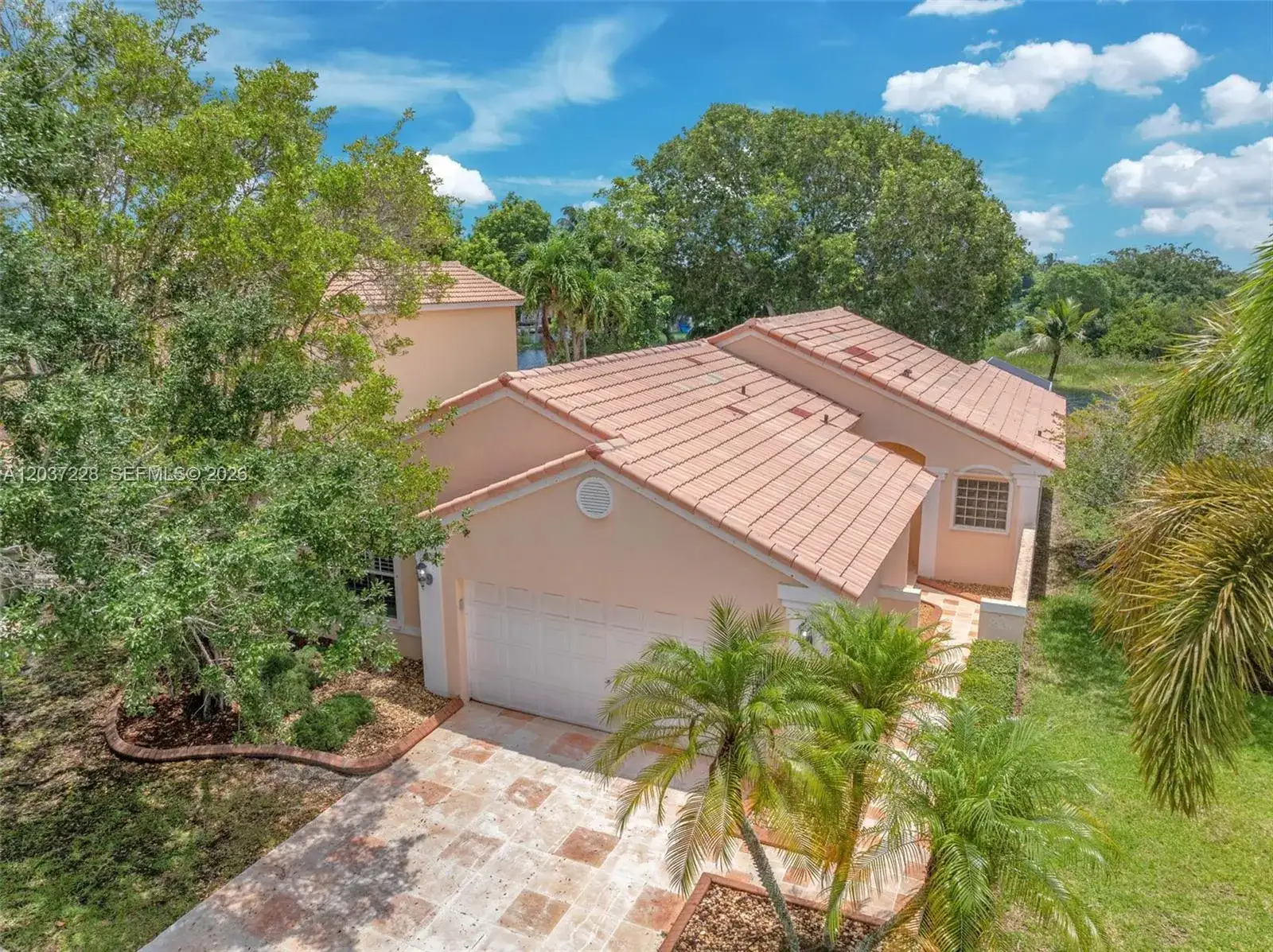 467 SW 191st Terrace, Pembroke Pines FL 33029 photo 2