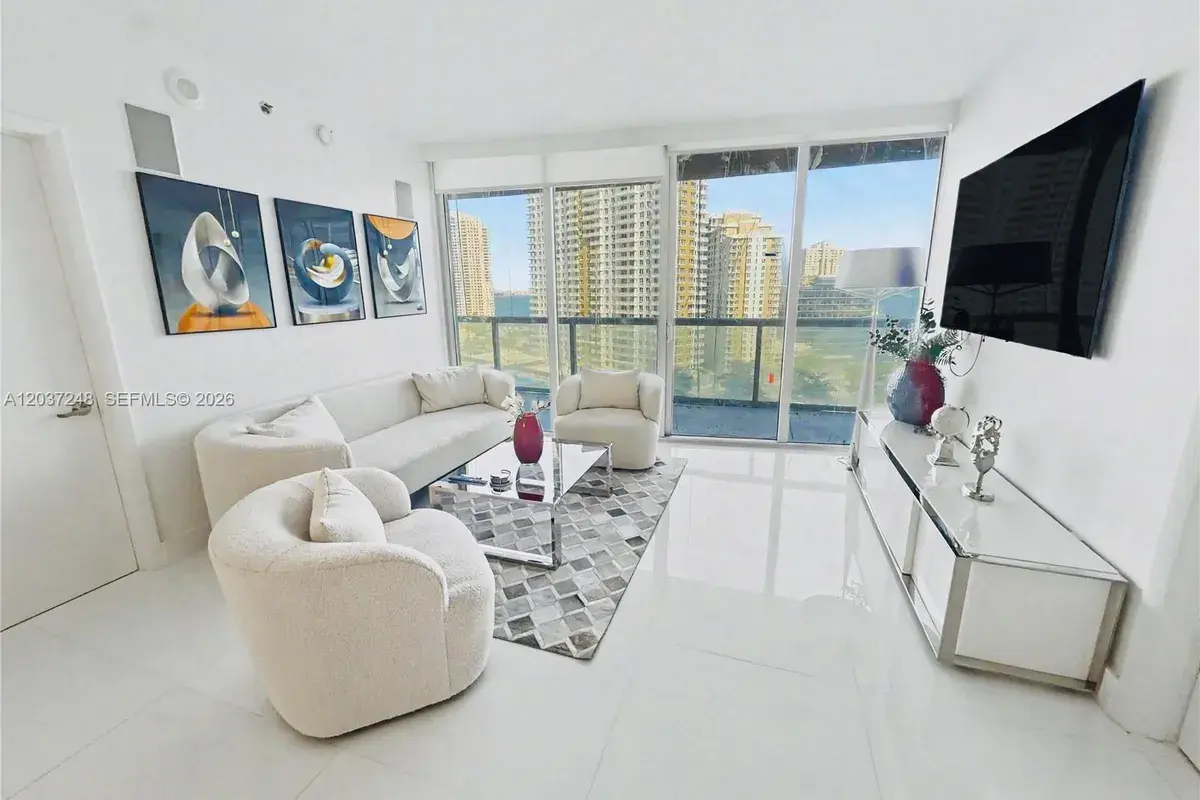 465 Brickell Ave # 1605, Miami FL 33131