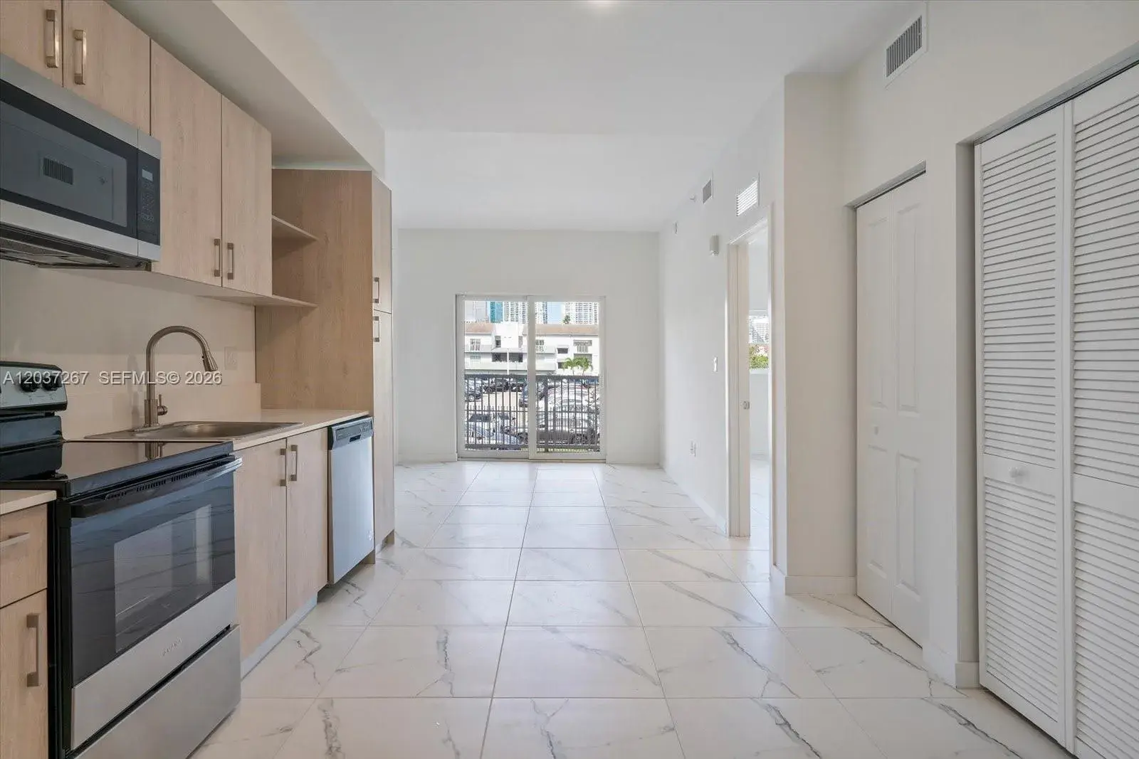 420 SW 7th Ave # 204, Miami FL 33130