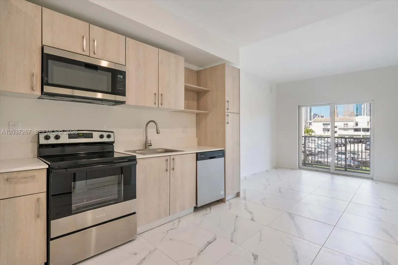 420 SW 7th Ave # 204, Miami FL 33130
