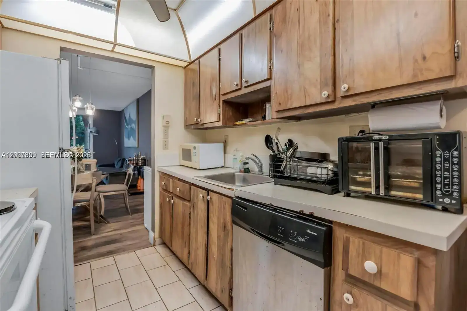 3321 NW 47th Ter # 330, Lauderdale Lakes FL 33319 photo 2