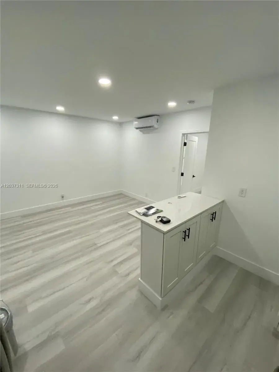 3071 SW 27th Ave # 4, Miami FL 33133