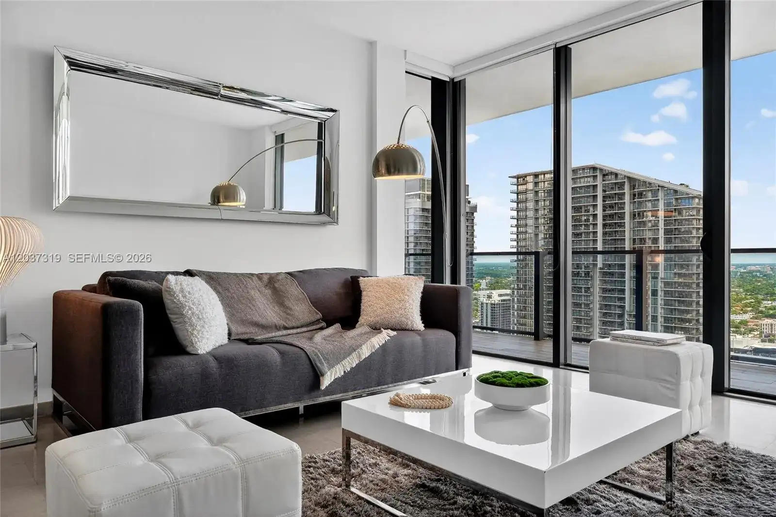 68 SE 6th St # 3506, Miami FL 33131 photo 3