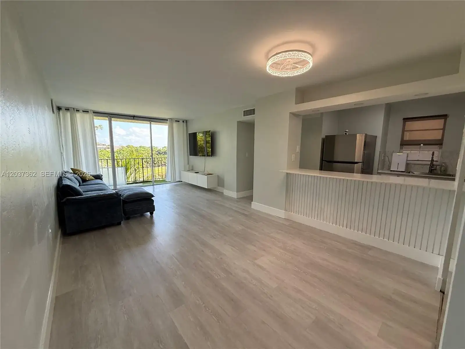 870 NW 87th Ave # 401, Miami FL 33172 photo 4