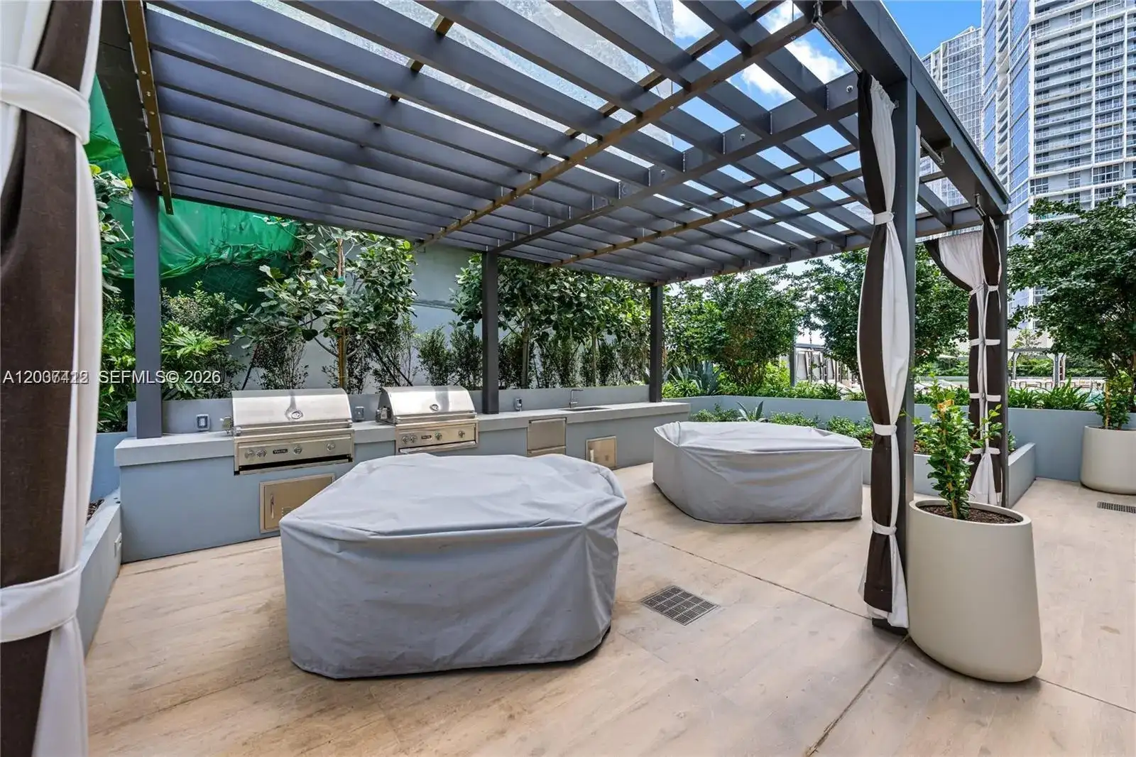 77 SE 5th St # 1705, Miami FL 33131 photo 2