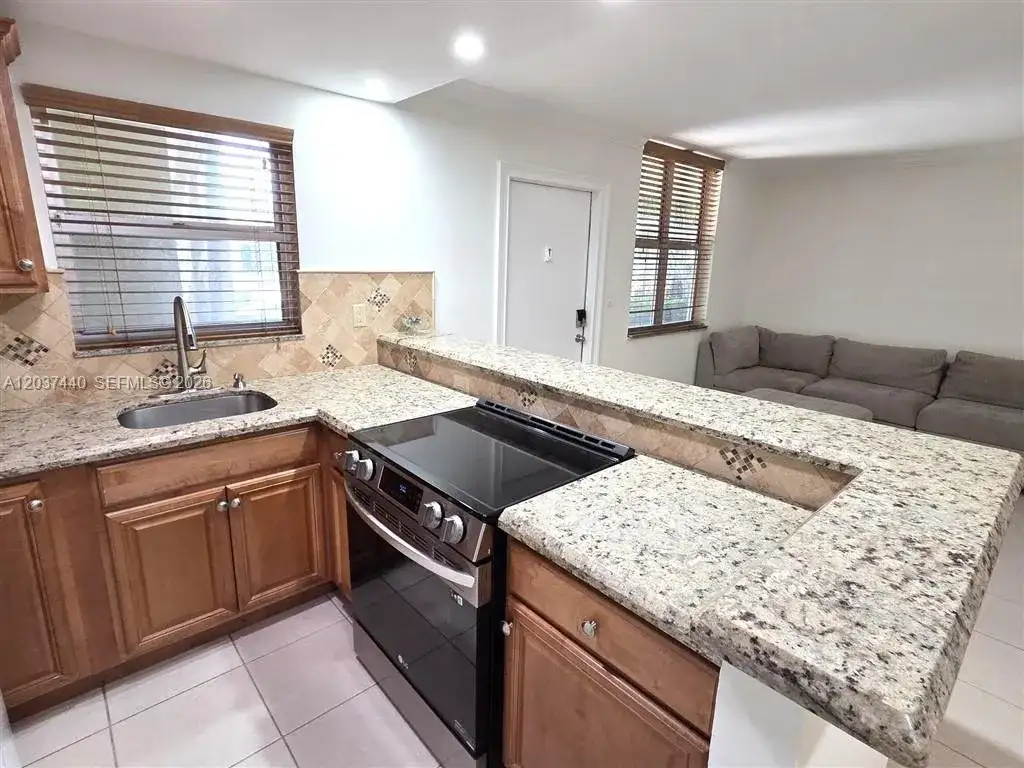 2400 NE 10th St # 104, Pompano Beach FL 33062 photo 2