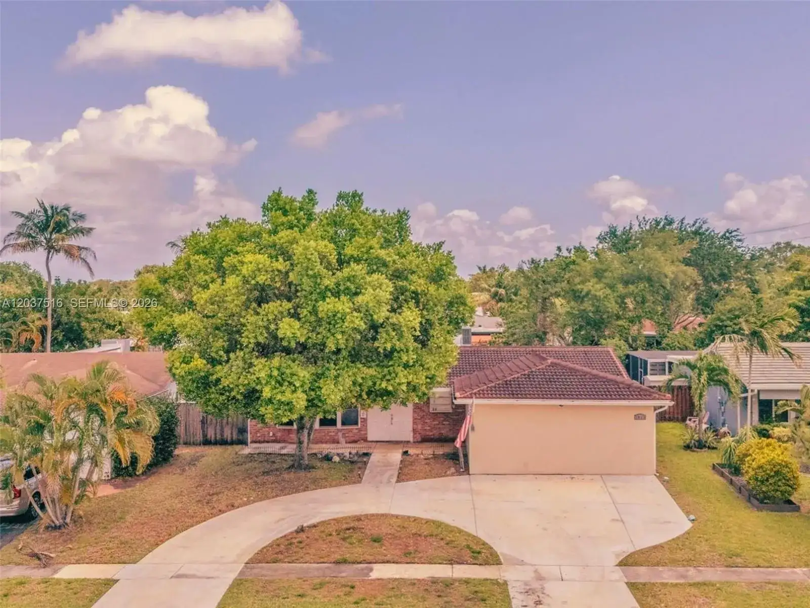 1911 N 53rd Ave, Hollywood FL 33021 photo 2