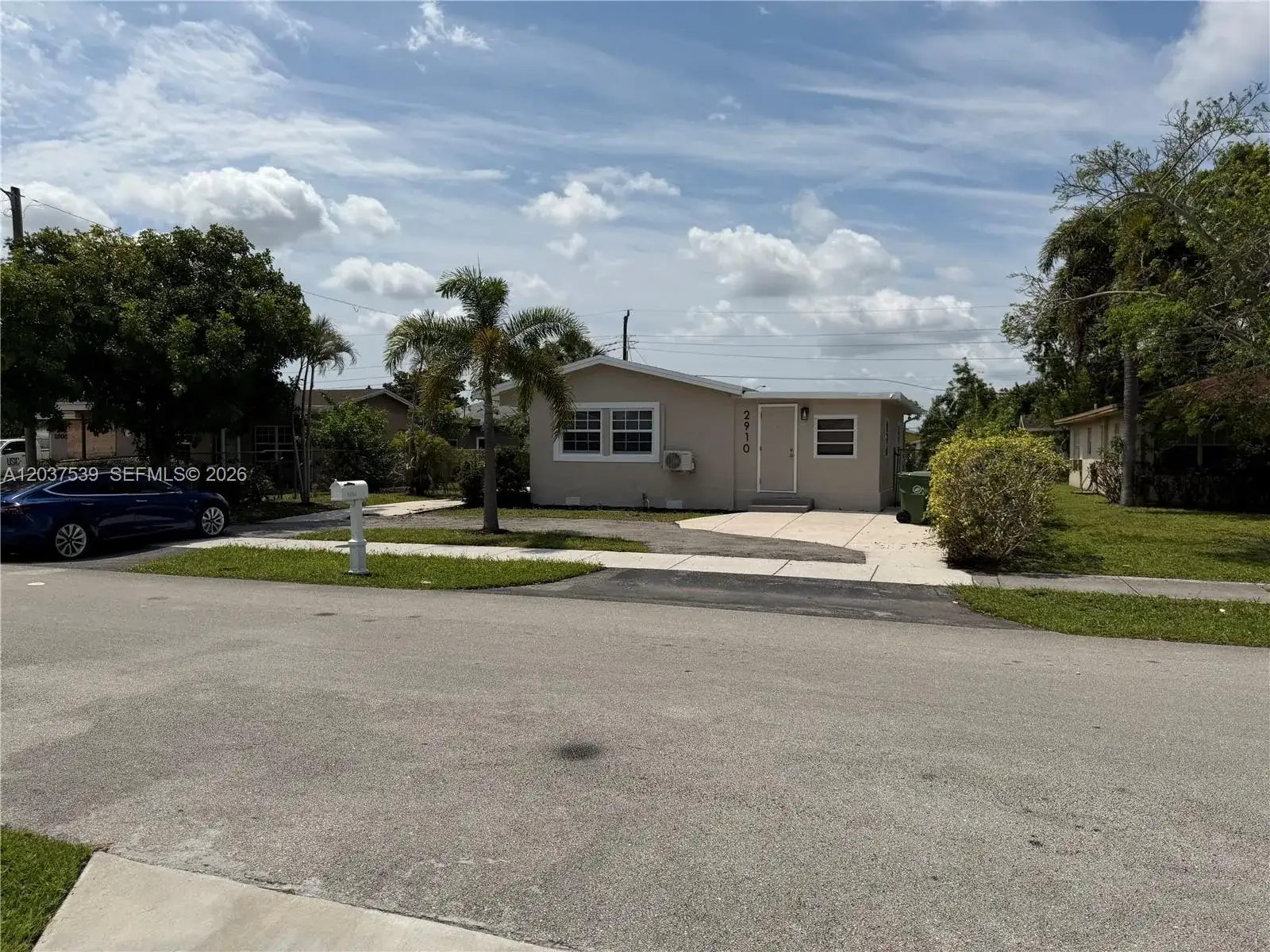 2910 NW 25th St, Fort Lauderdale FL 33311 photo 3
