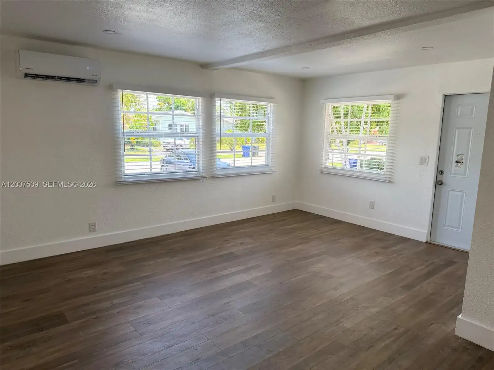 2910 NW 25th St, Fort Lauderdale FL 33311 photo 5