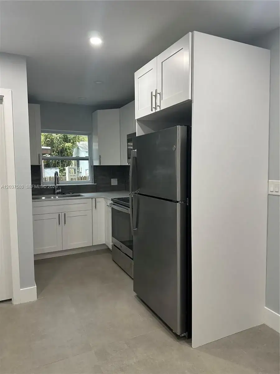 1628 NW 15th St # A, Miami FL 33125 photo 4