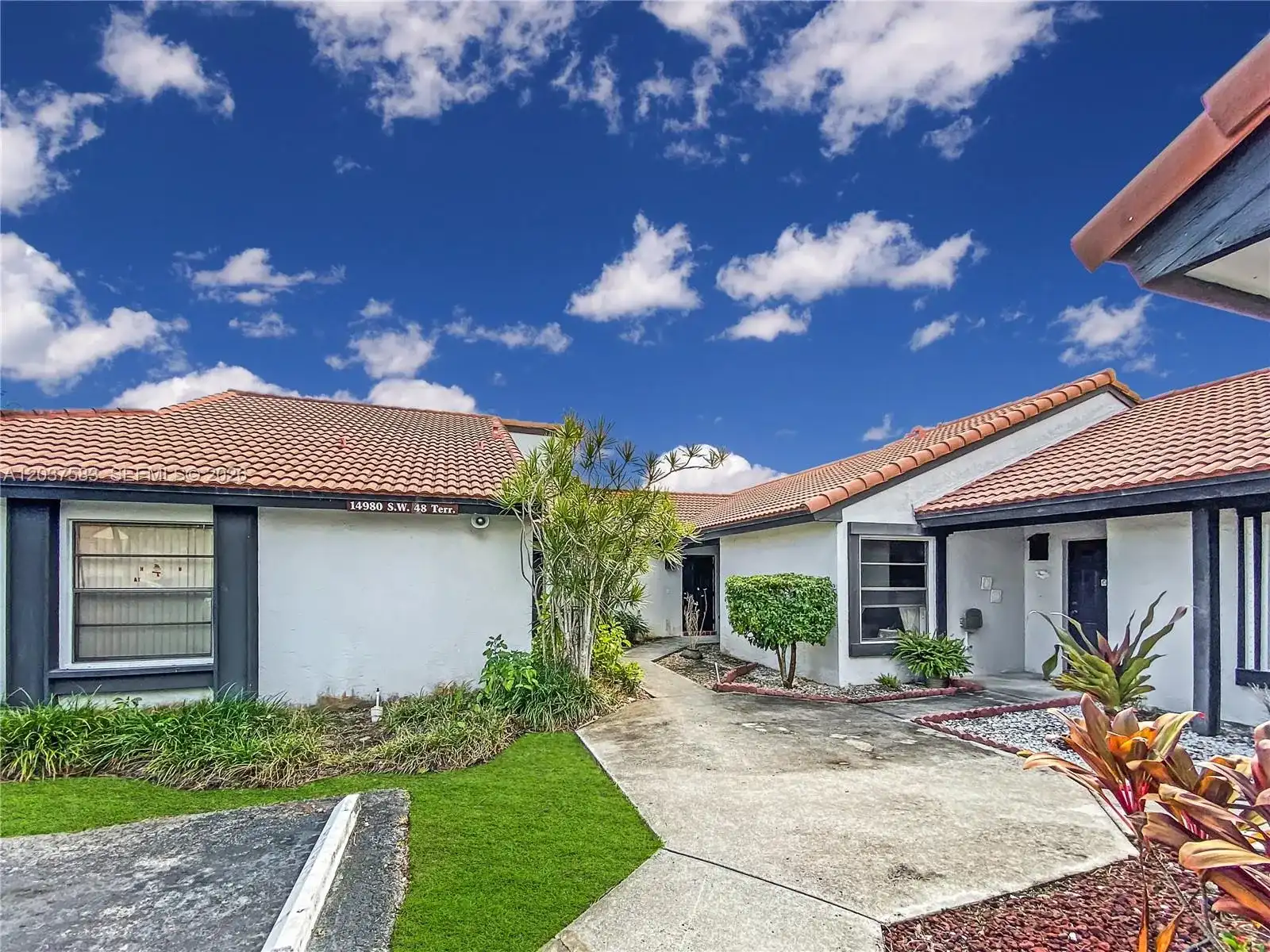 14980 SW 48th Ter # 28F, Miami FL 33185