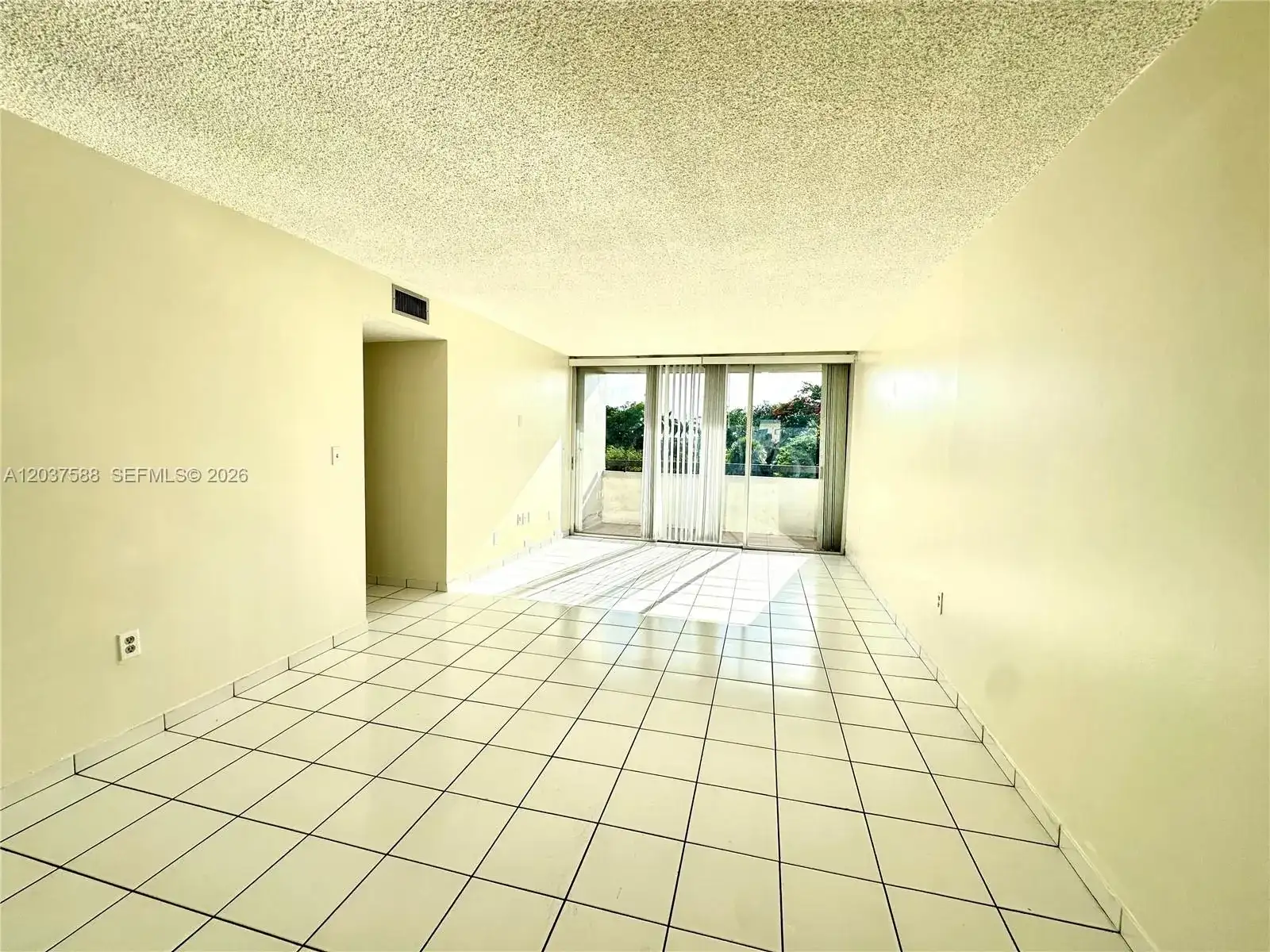 802 NW 87th Ave # 315, Miami FL 33172 photo 5