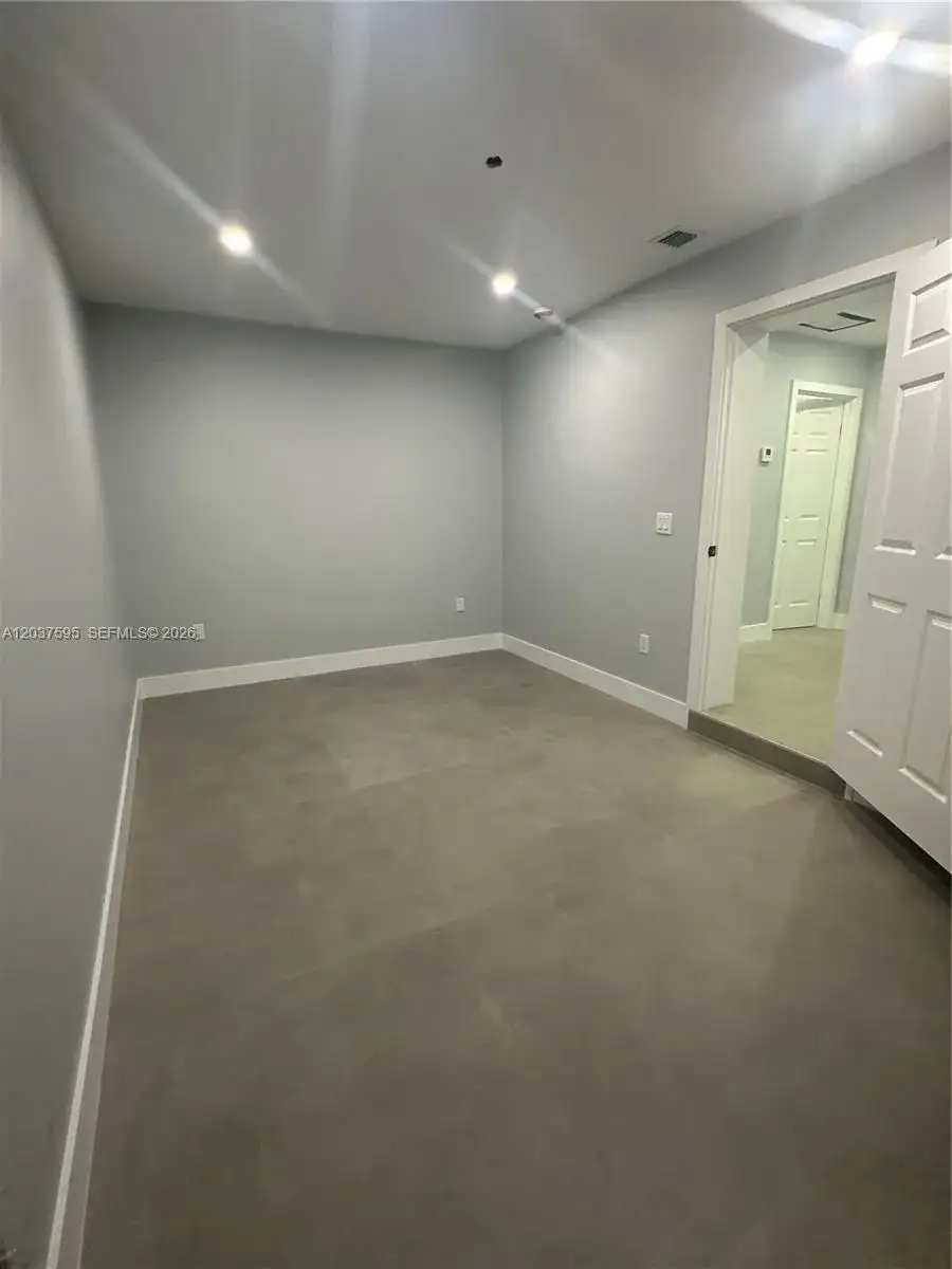 1628 NW 15th St # B, Miami FL 33125 photo 5