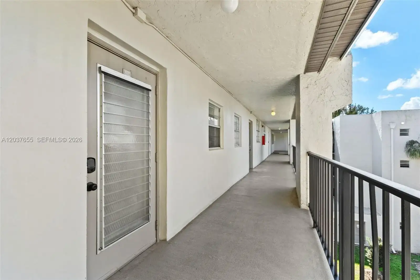 9480 Poinciana Pl # 407, Davie FL 33324 photo 3