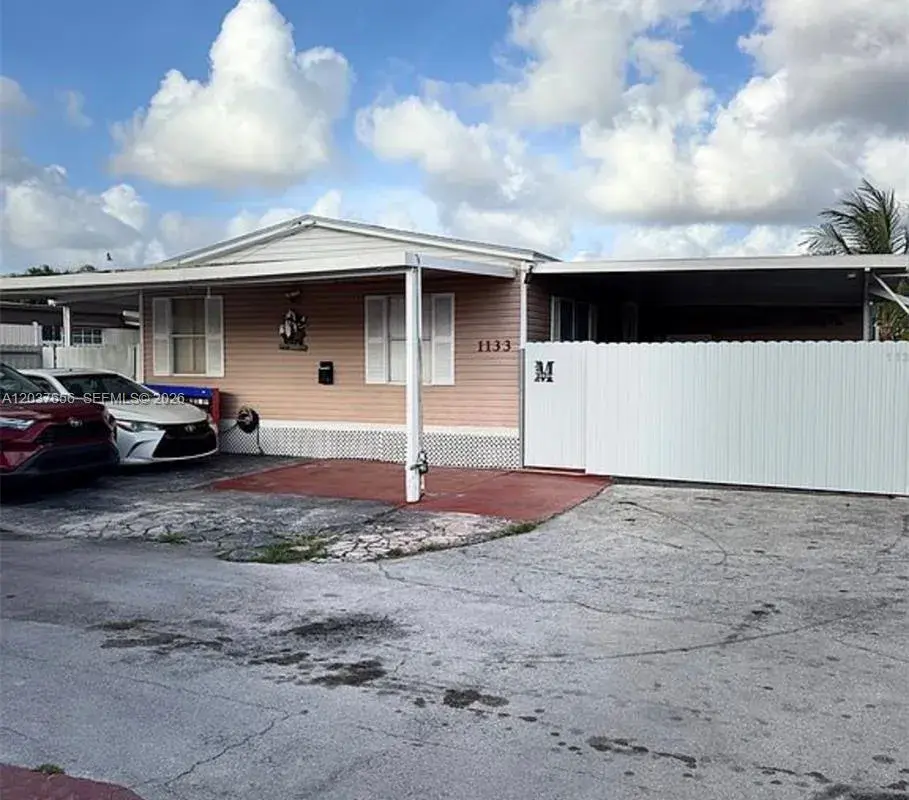 1133 SW 130th Ave, Miami FL 33184