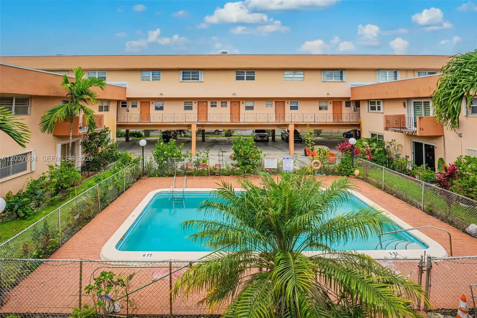 1100 W 35th St # 23, Hialeah FL 33012