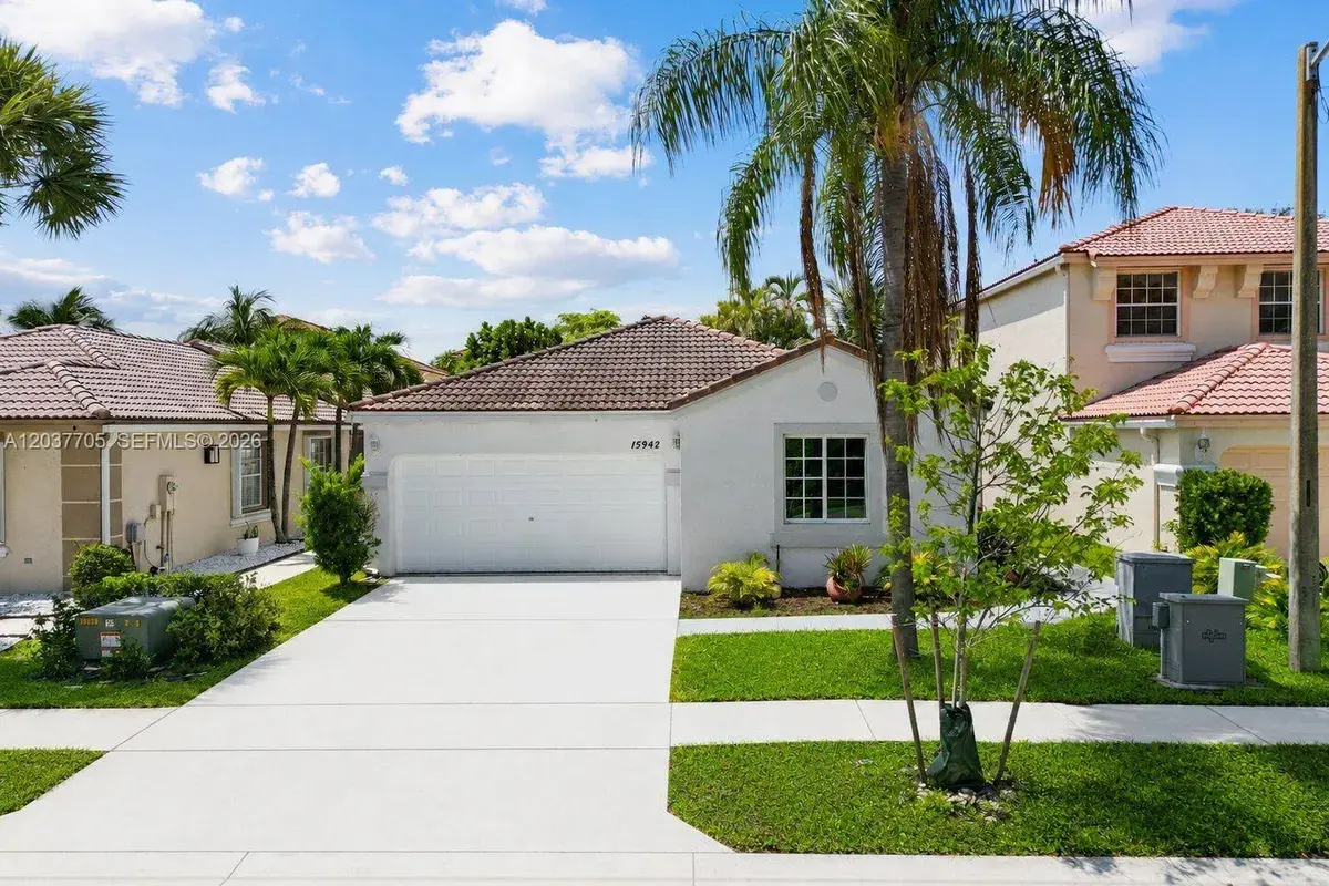 15942 NW 21st St, Pembroke Pines FL 33028