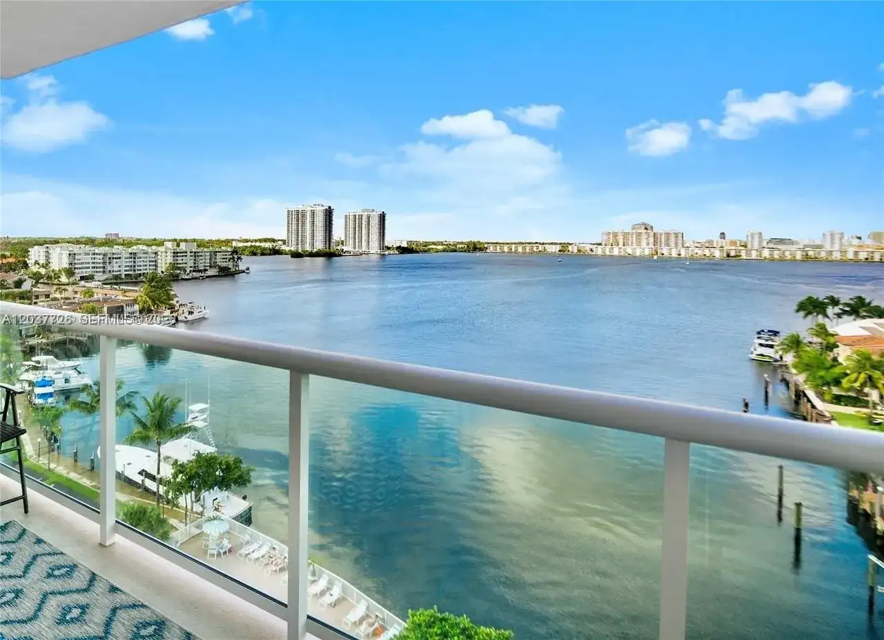2841 NE 163rd St # 803, North Miami Beach FL 33160 photo 3