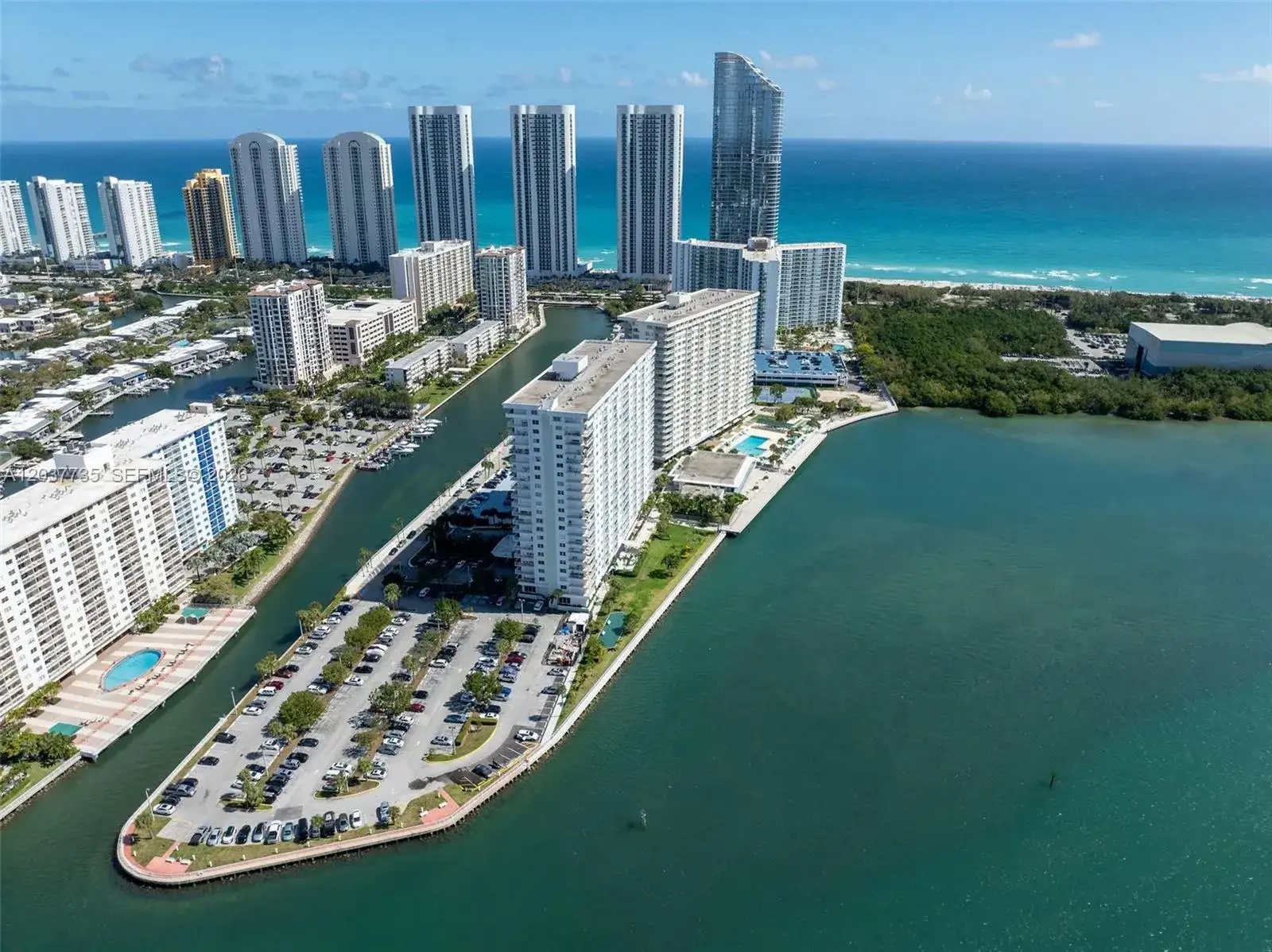 500 Bayview Dr # 1520, Sunny Isles Beach FL 33160 photo 2