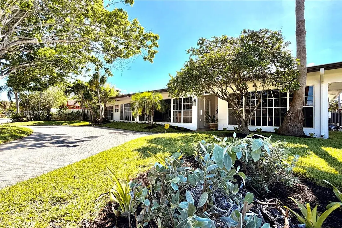 2409 Bayview Dr, Fort Lauderdale FL 33305