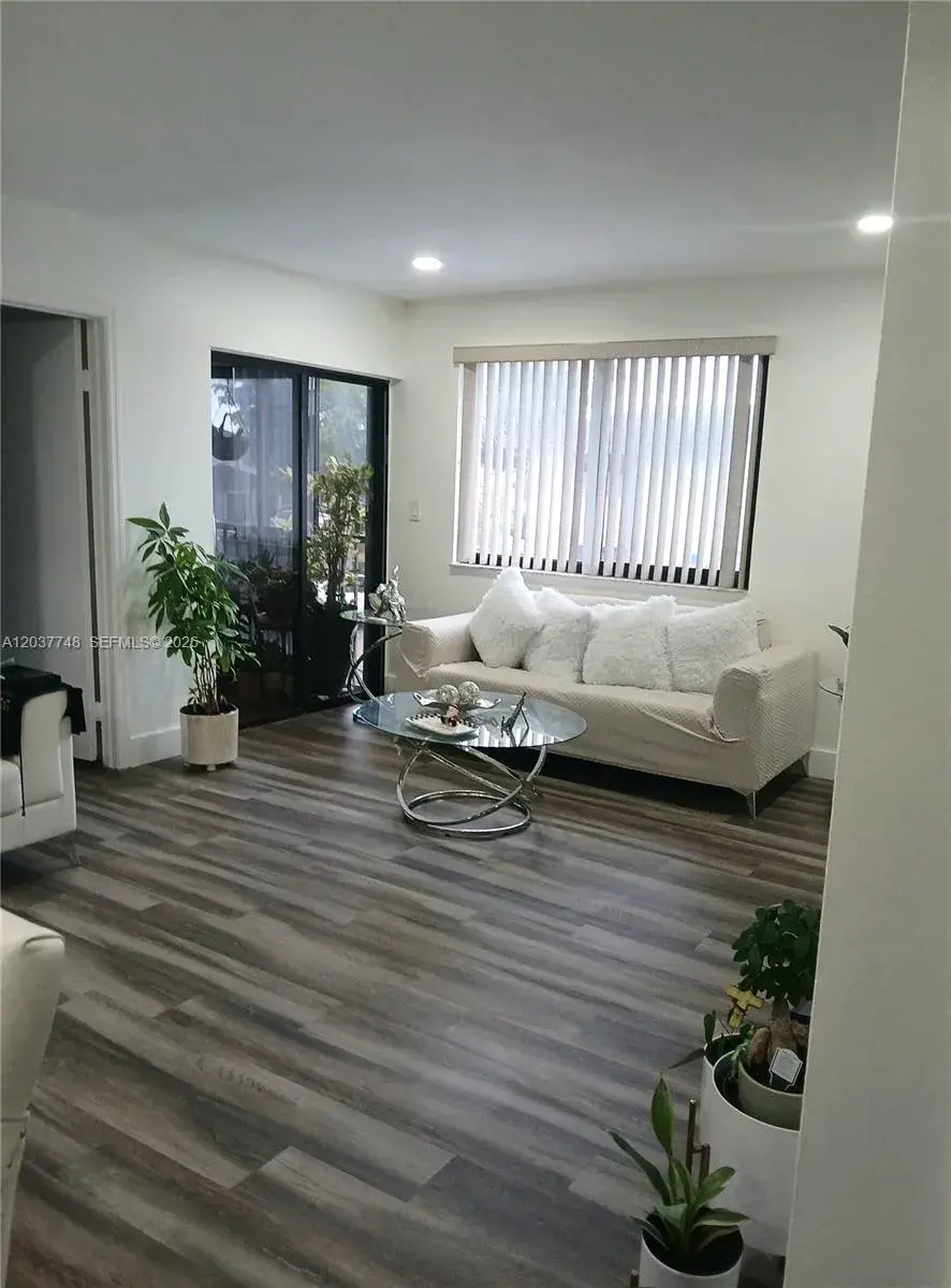 6365 W 27th Ct # 8, Hialeah FL 33016