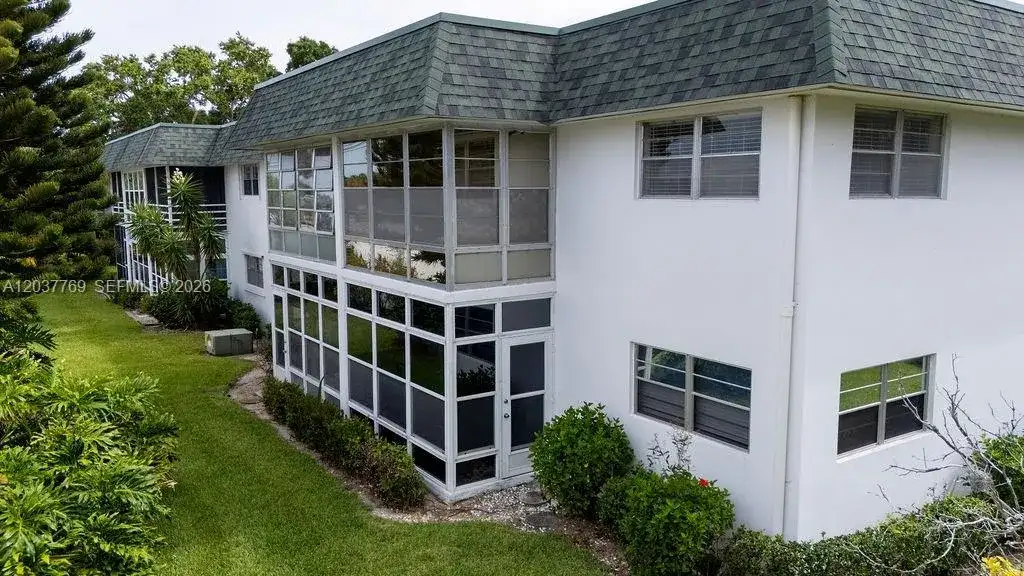 2800 Indian River Blvd # R9, Vero Beach FL 32960 photo 2