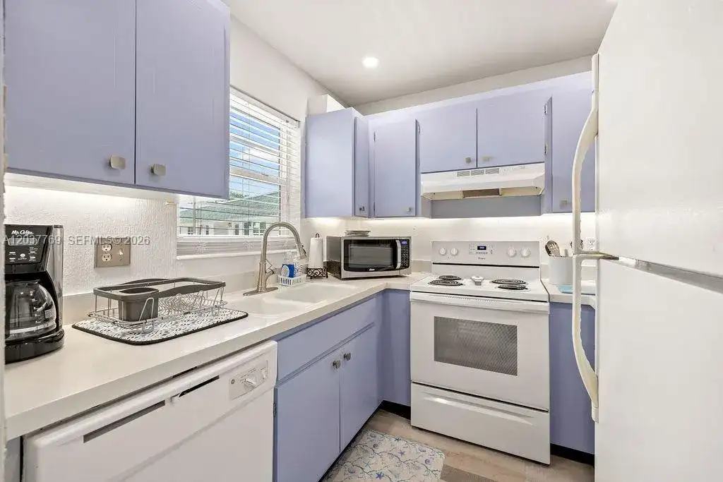 2800 Indian River Blvd # R9, Vero Beach FL 32960 photo 3