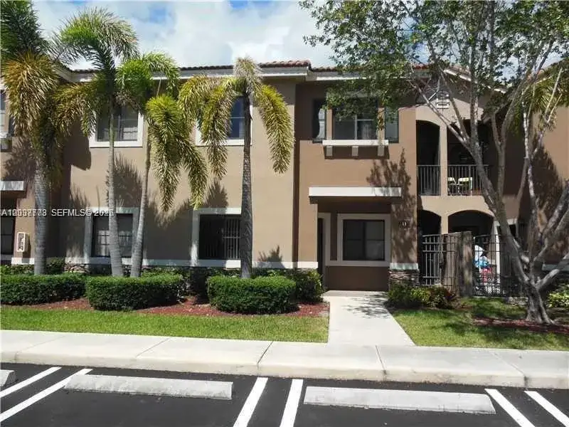 22811 SW 88th Pl # 22, Cutler Bay FL 33190 photo 2