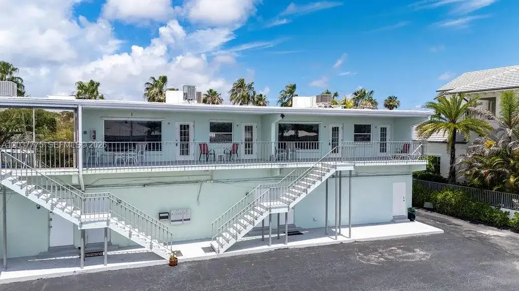 23 Royal Palm Pt # B, Vero Beach FL 32960 photo 5