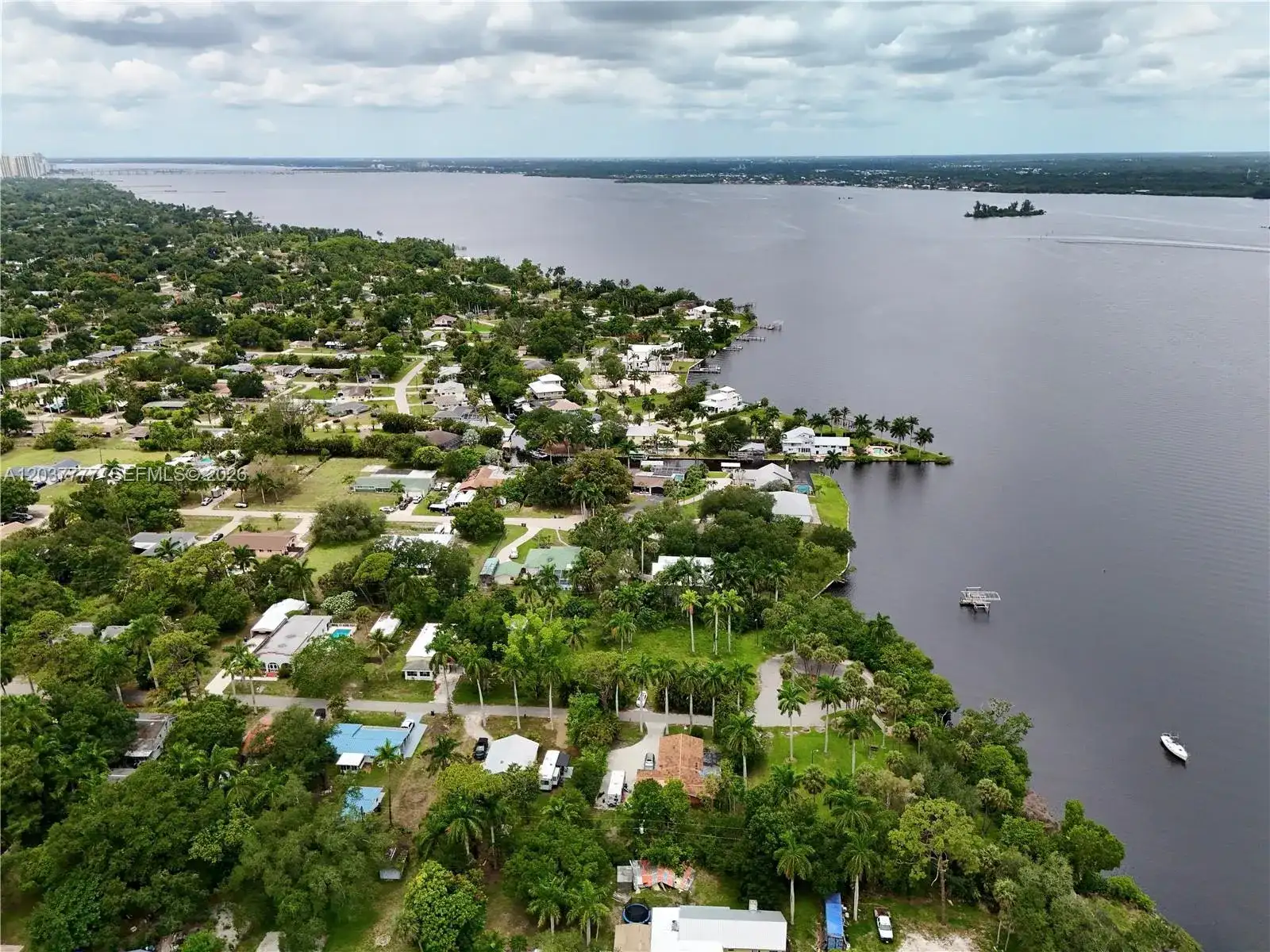 304 ROYAL PALM PARK RD, Fort Myers FL 33905 photo 4