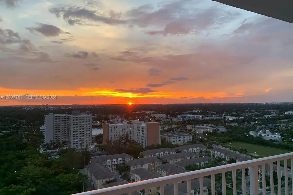 2801 NE 183rd St # 2107W, Aventura FL 33160