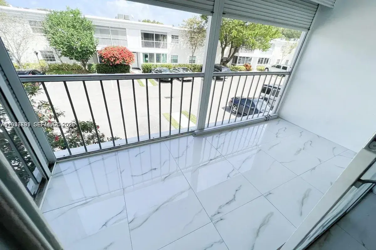 6395 Bay Club Dr # 4, Fort Lauderdale FL 33308