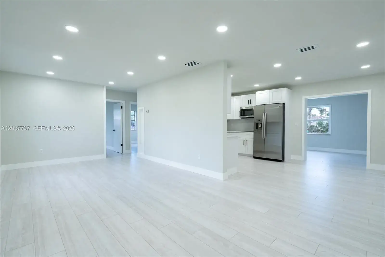 1550 NE 9th Ct, Homestead FL 33033 photo 4