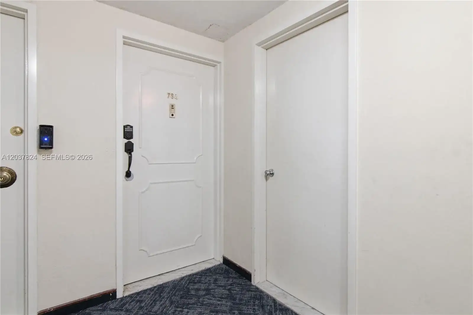 801 Brickell Bay Dr # 764, Miami FL 33131 photo 2