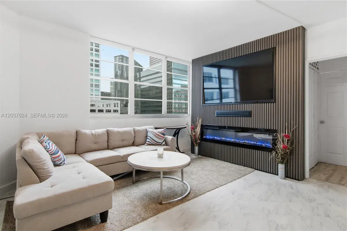 801 Brickell Bay Dr # 764, Miami FL 33131