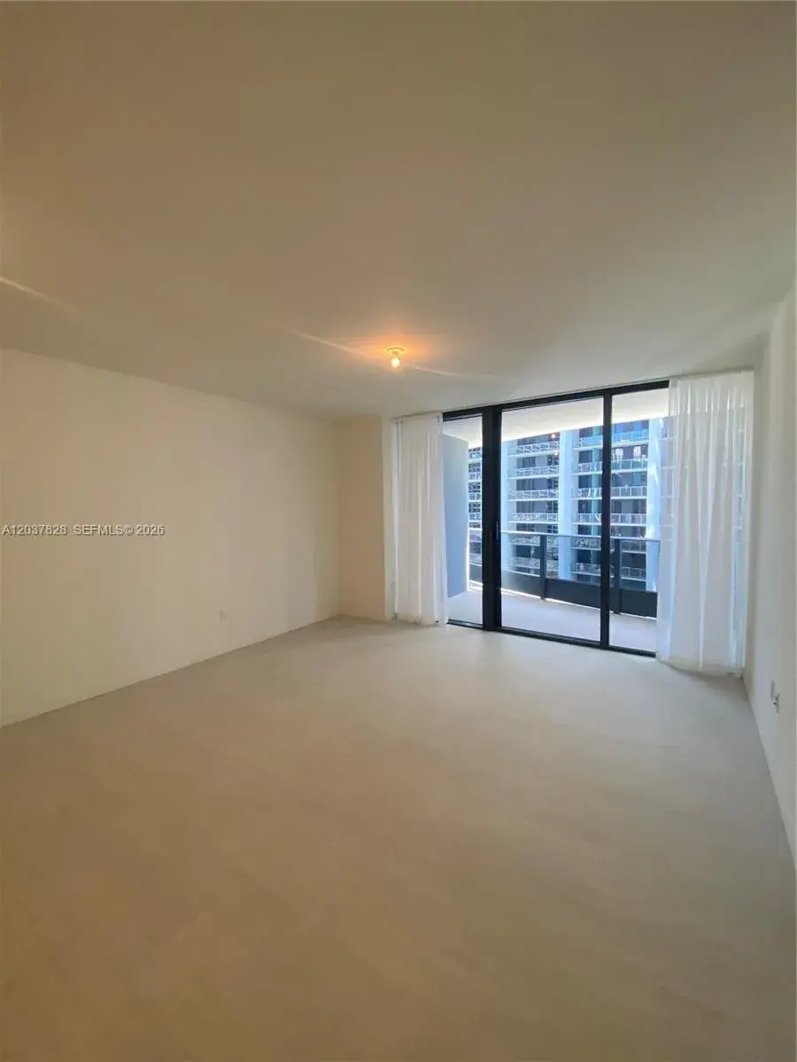 1000 Brickell Plaza # 2007, Miami FL 33131