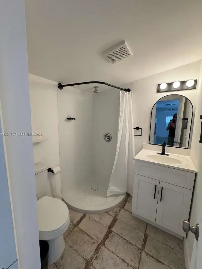 17301 NE 19th Ave # 3, North Miami Beach FL 33162 photo 4