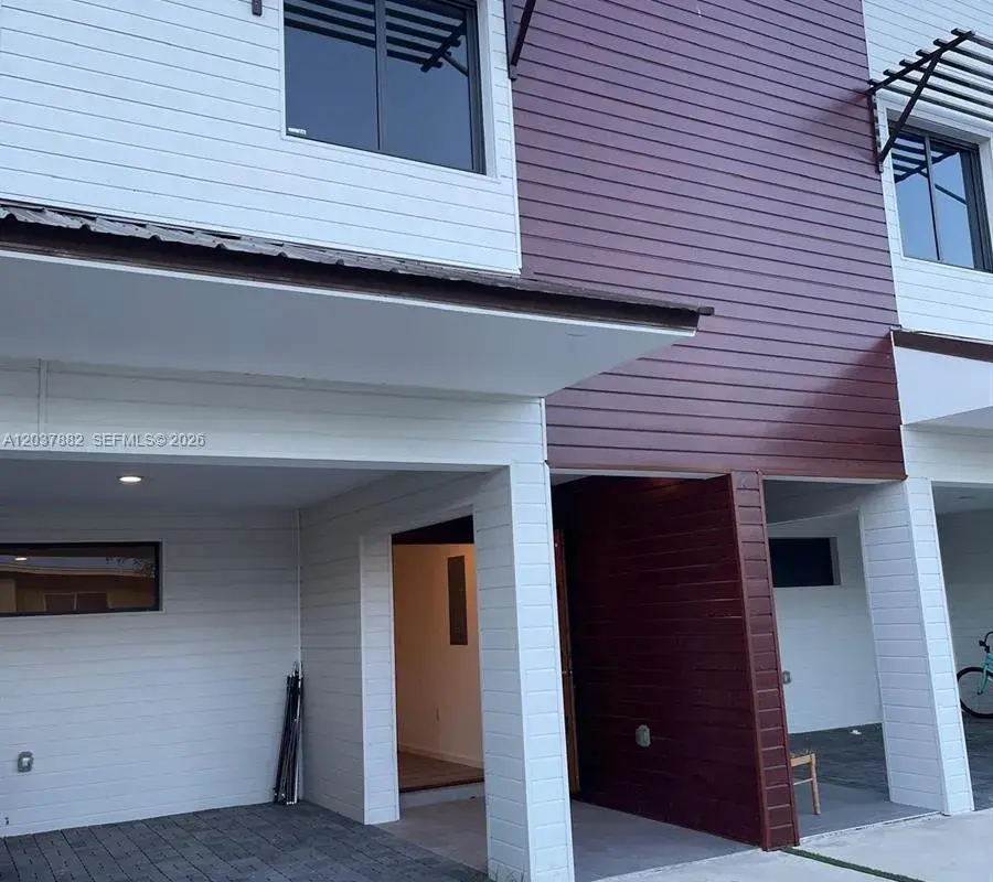 916 NW 8th St # 4, Florida City FL 33034