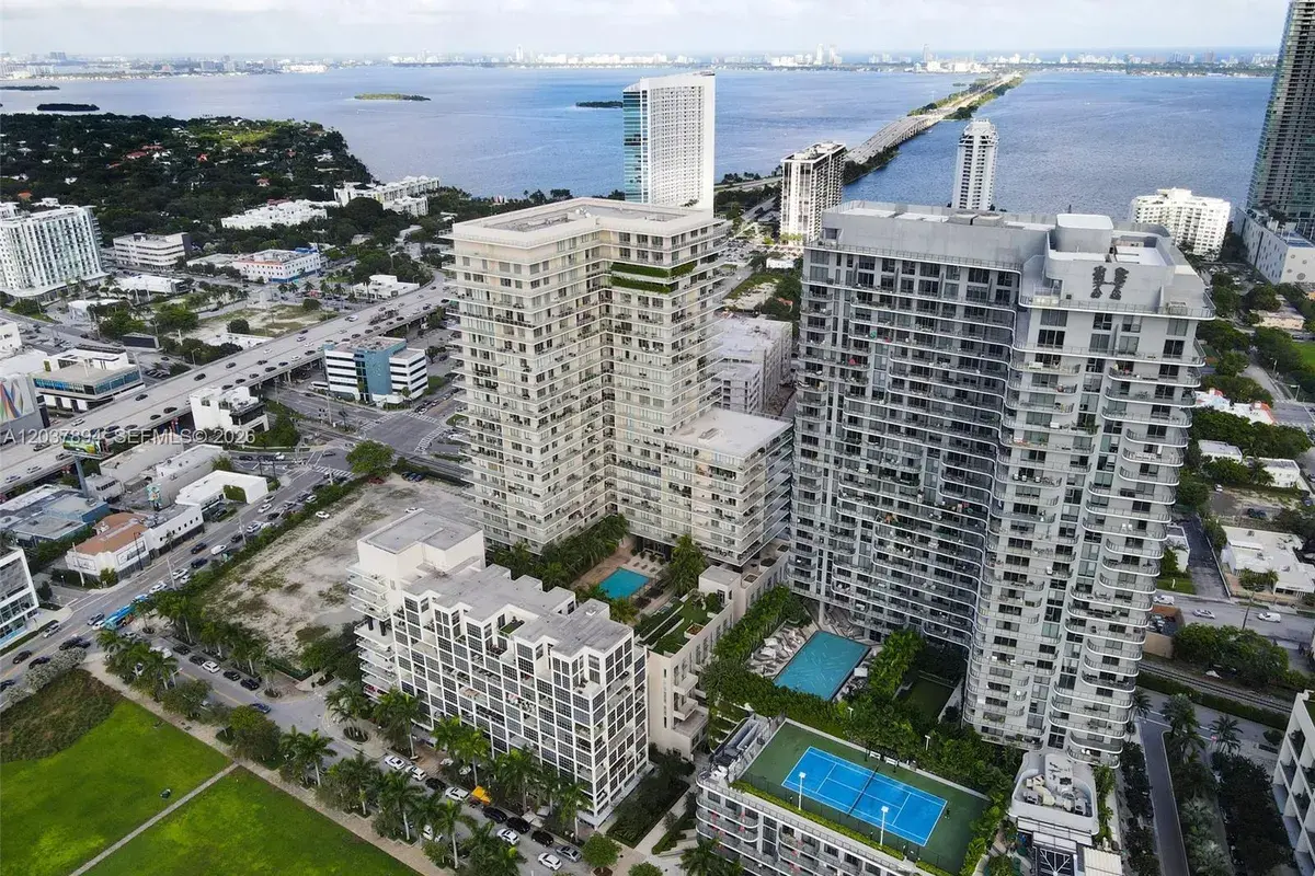 121 NE 34th St # 3006, Miami FL 33137