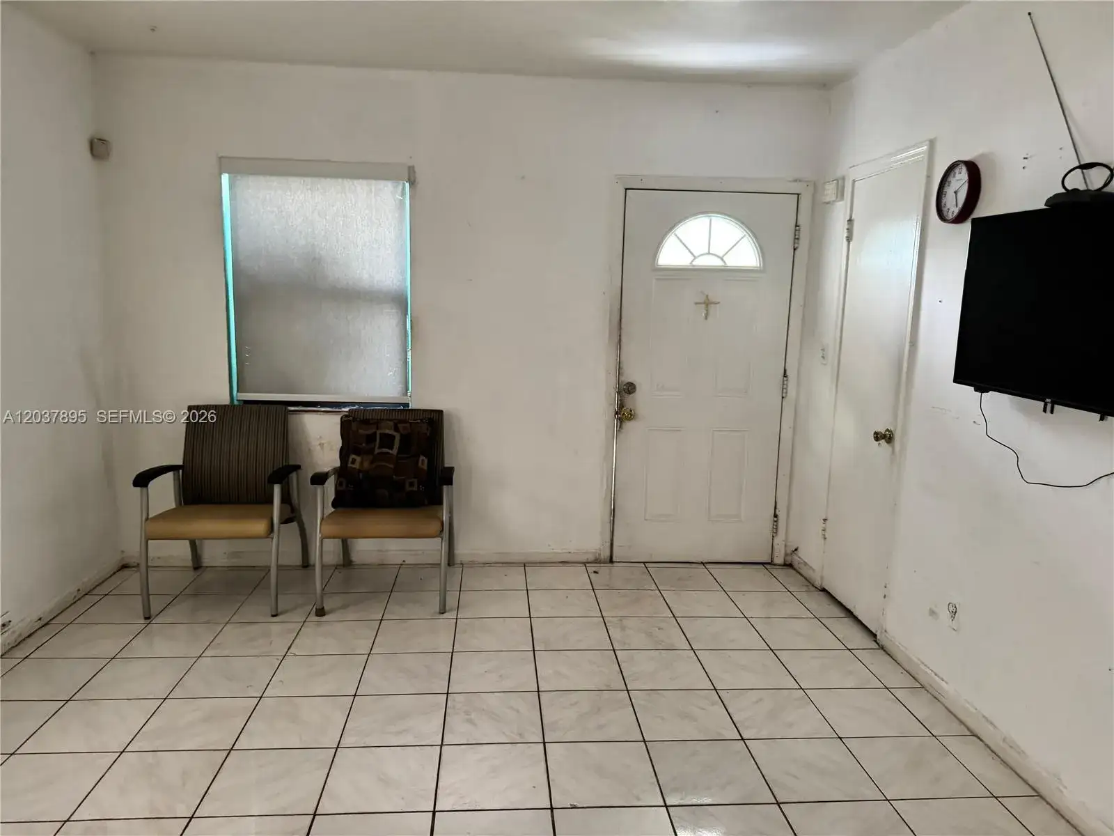 950 NE 160th St, North Miami Beach FL 33162 photo 2