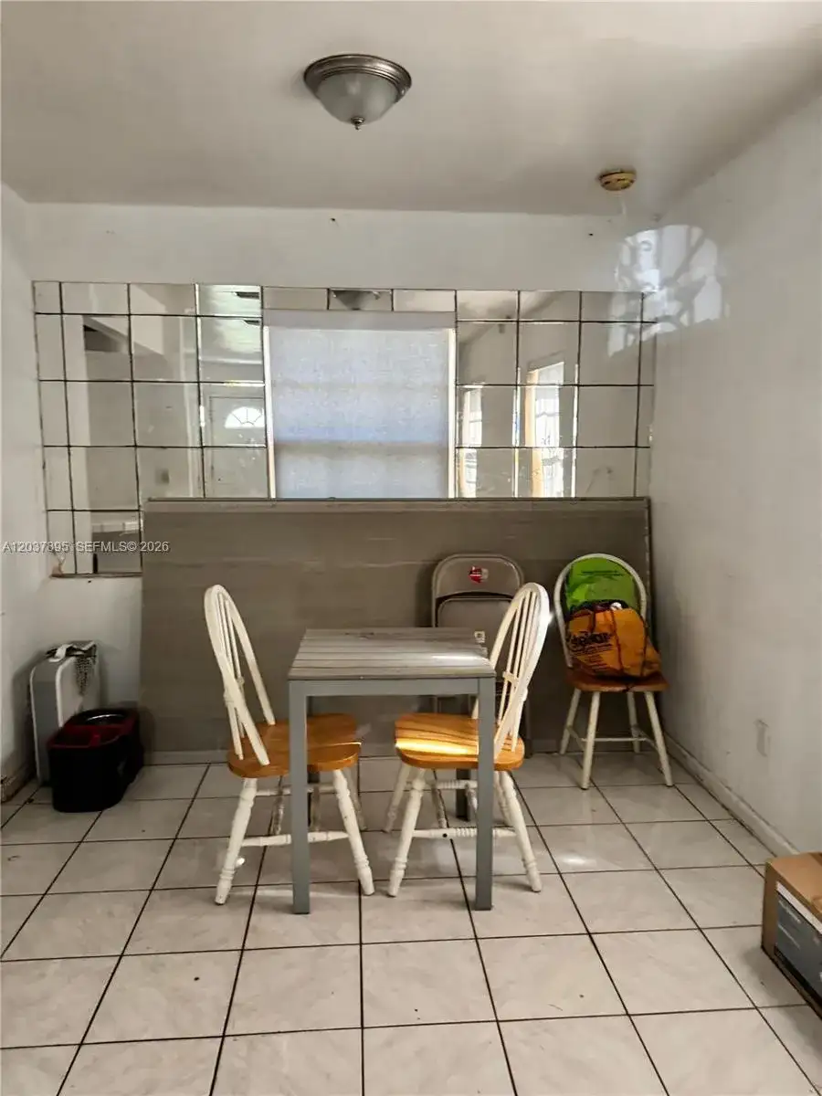 950 NE 160th St, North Miami Beach FL 33162 photo 5